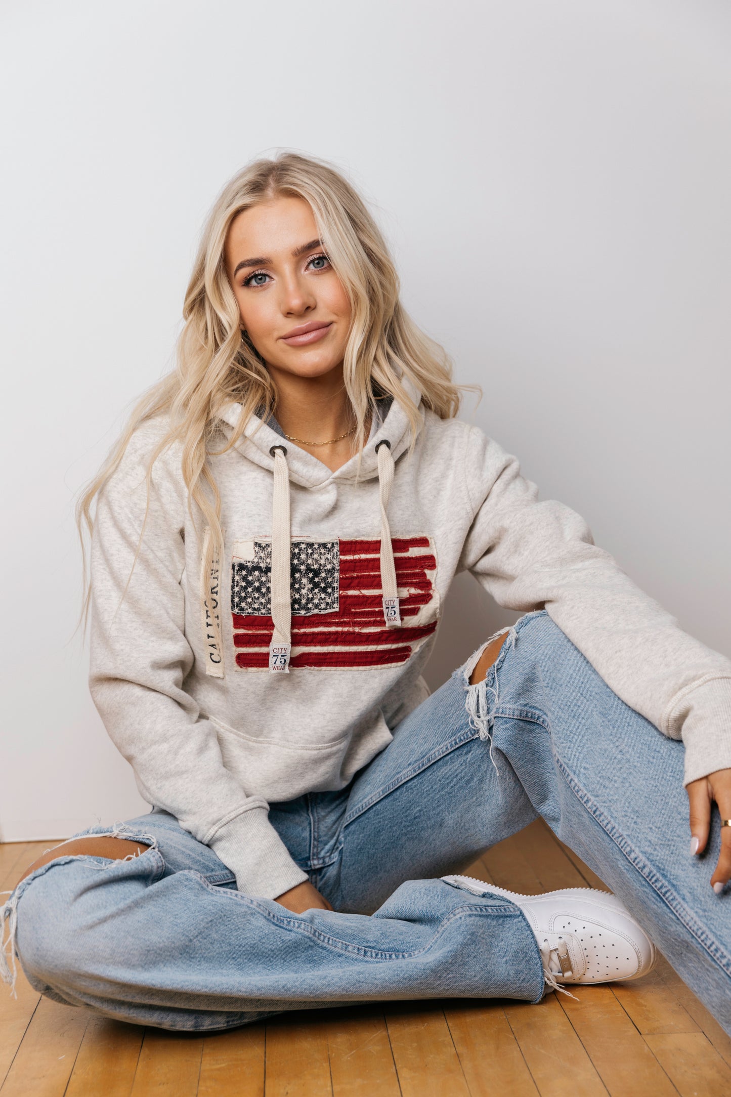 California Vintage USA Flag - Hoodie